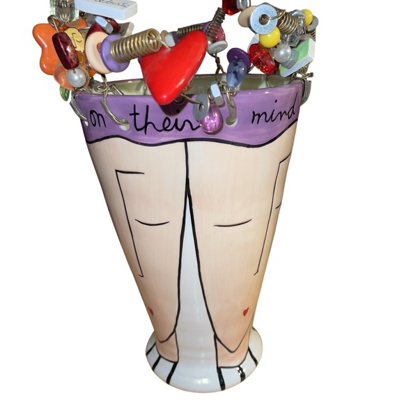 Sandra Mag damen for Silvestri Whimsical Face Vase with Beaded Embellishments - Picture 4 of 16